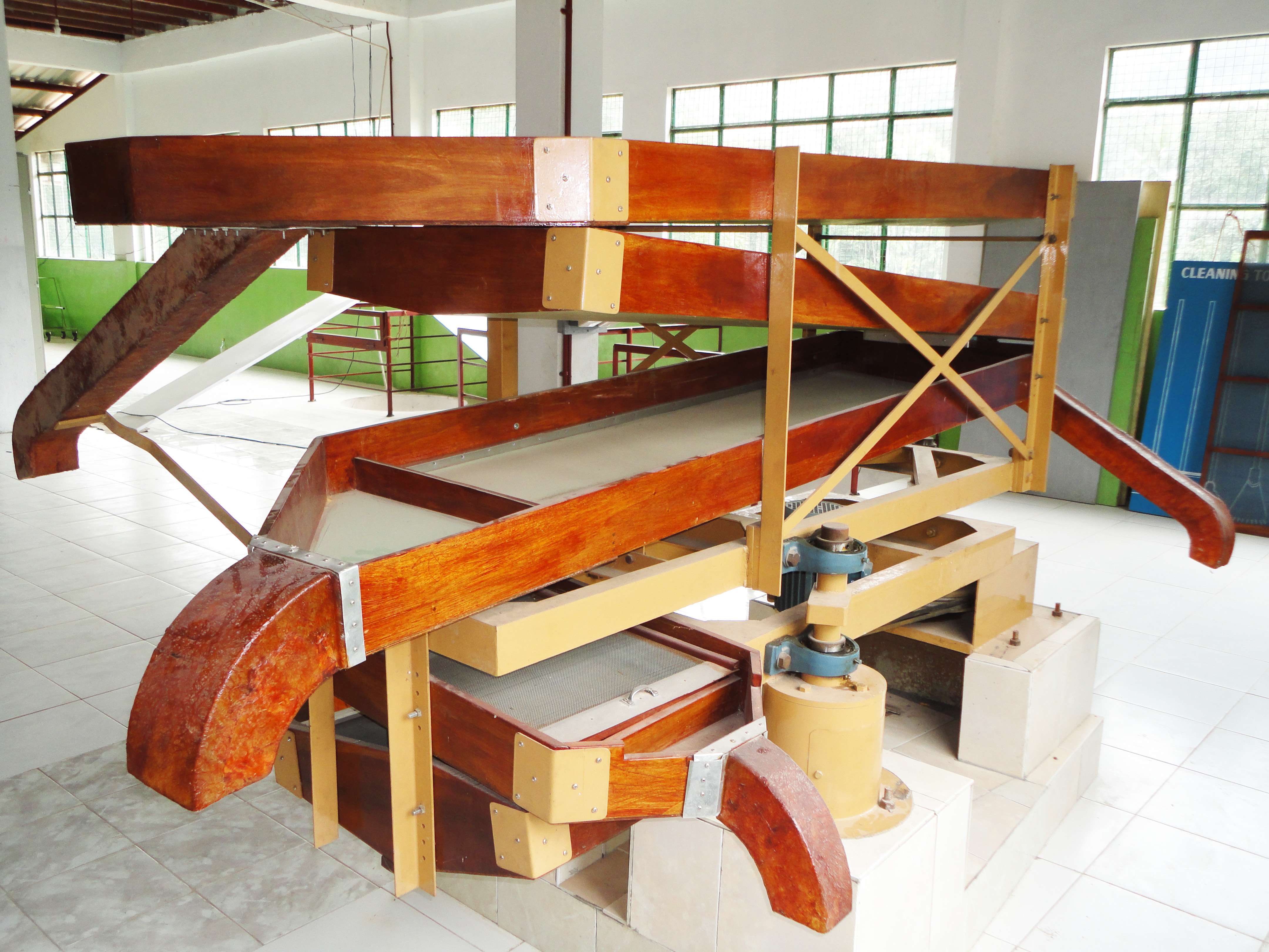 Chota Sifter Side at Tea Factory